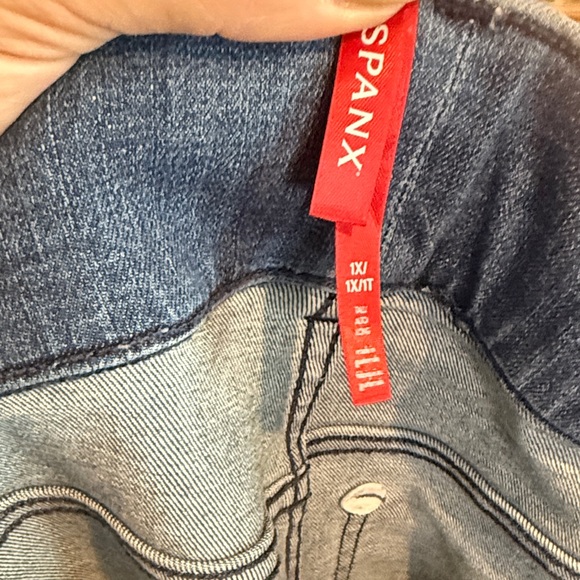 SPANX kick flare Jeans - Picture 4 of 6